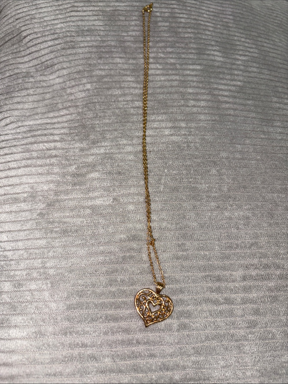 Unbranded Heart Pendant‎ Necklace Women OS Gold Good Filigree Romantic Vintage